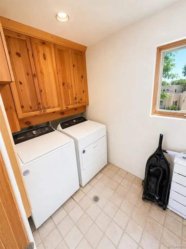 945 Oxford Lane Colorado Springs CO 80905