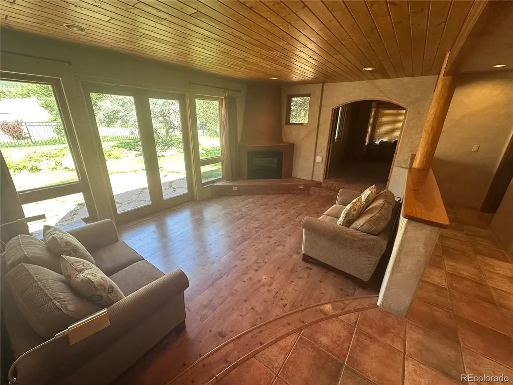 945 Oxford Lane Colorado Springs CO 80905
