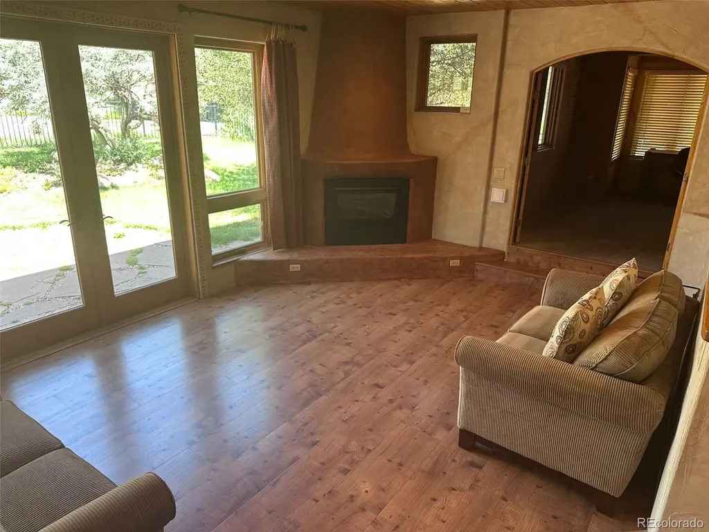 945 Oxford Lane Colorado Springs CO 80905