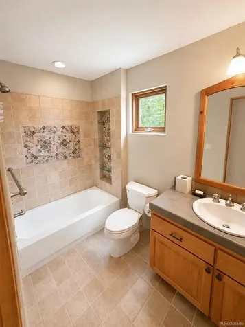 945 Oxford Lane Colorado Springs CO 80905