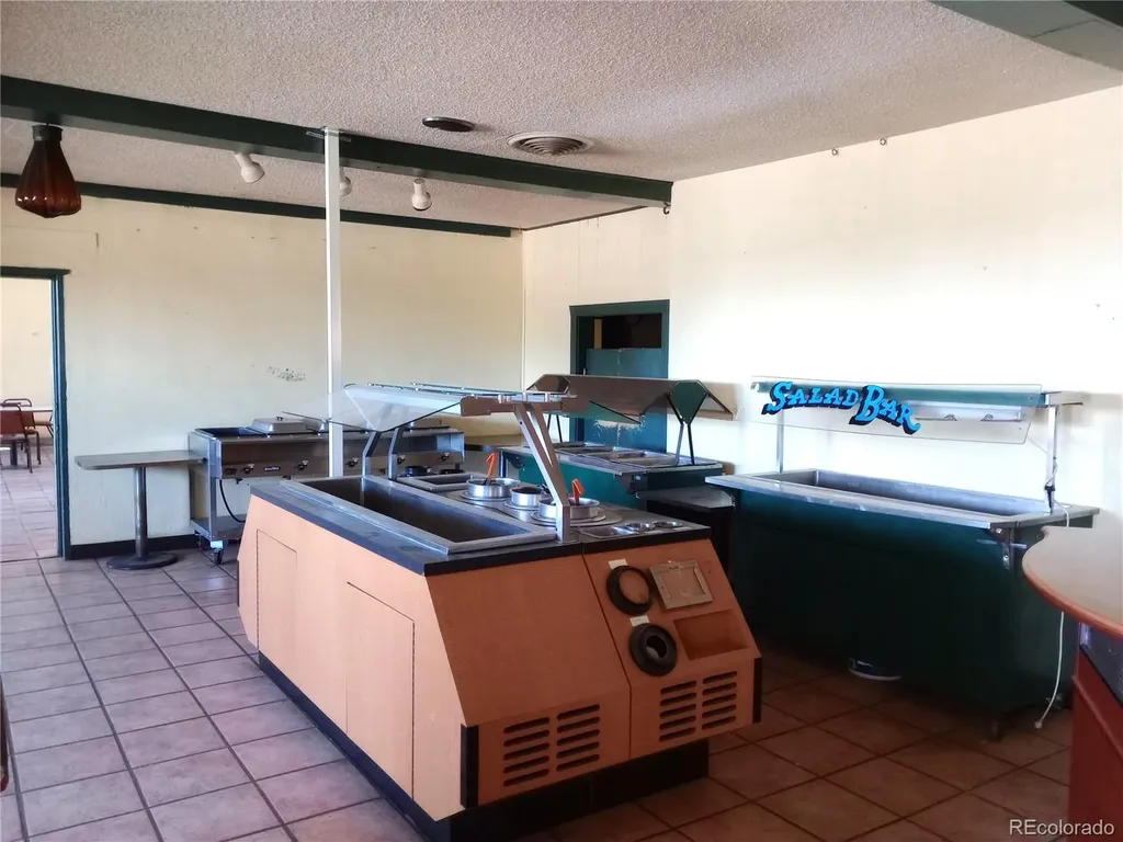 1635 Us Highway 285 Monte Vista CO 81144