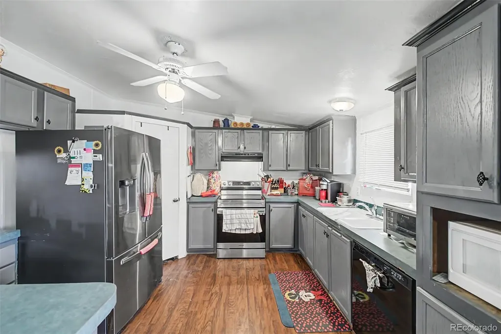 10554 Bald Eagle Circle Longmont CO 80504