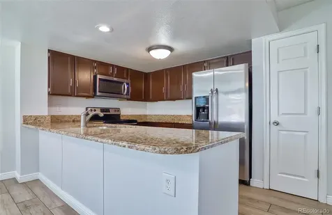 1025 Brittany Way Littleton CO 80126