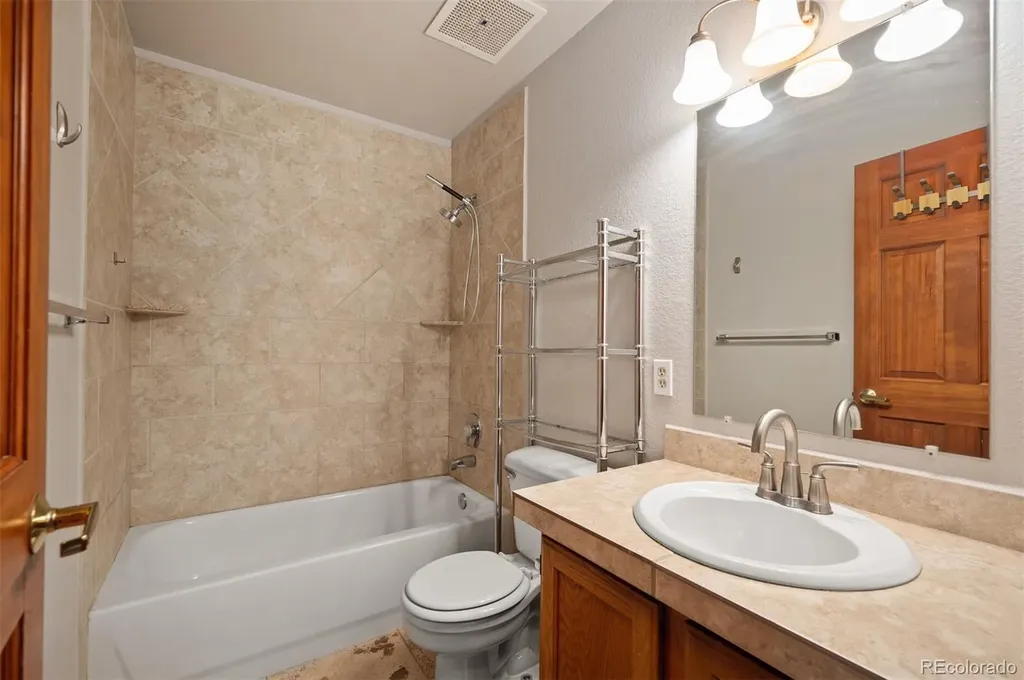 3249 W Fairview Place Denver CO 80211