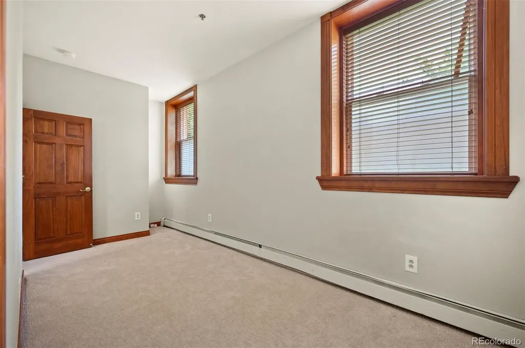 3249 W Fairview Place Denver CO 80211