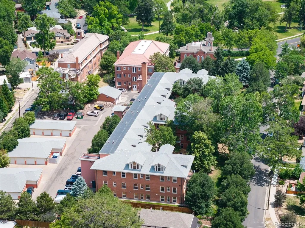 3249 W Fairview Place Denver CO 80211