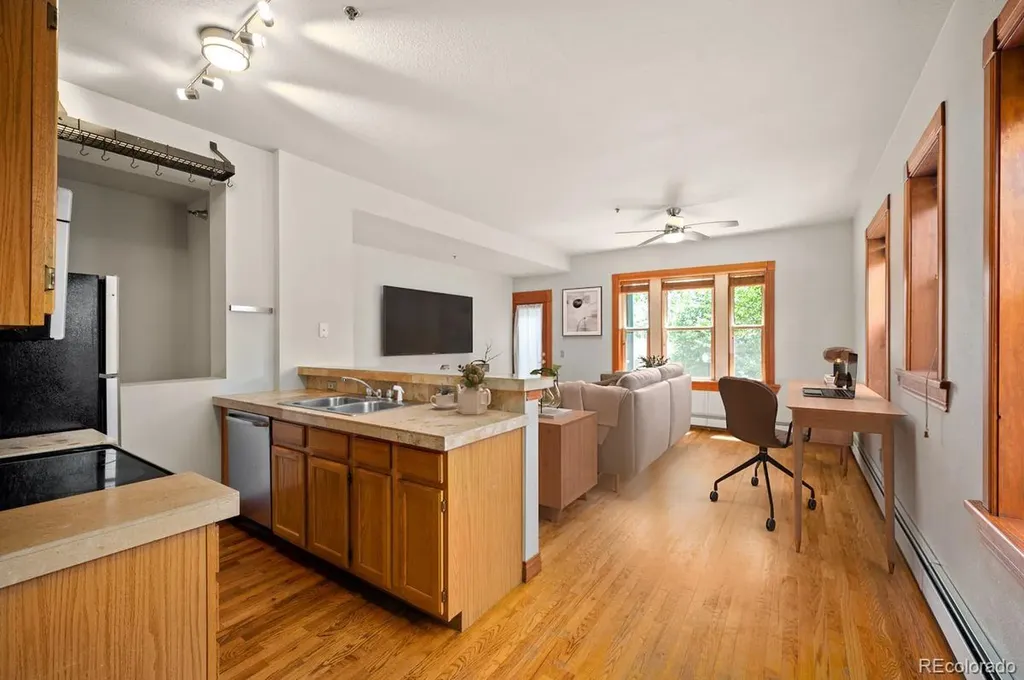 3249 W Fairview Place Denver CO 80211