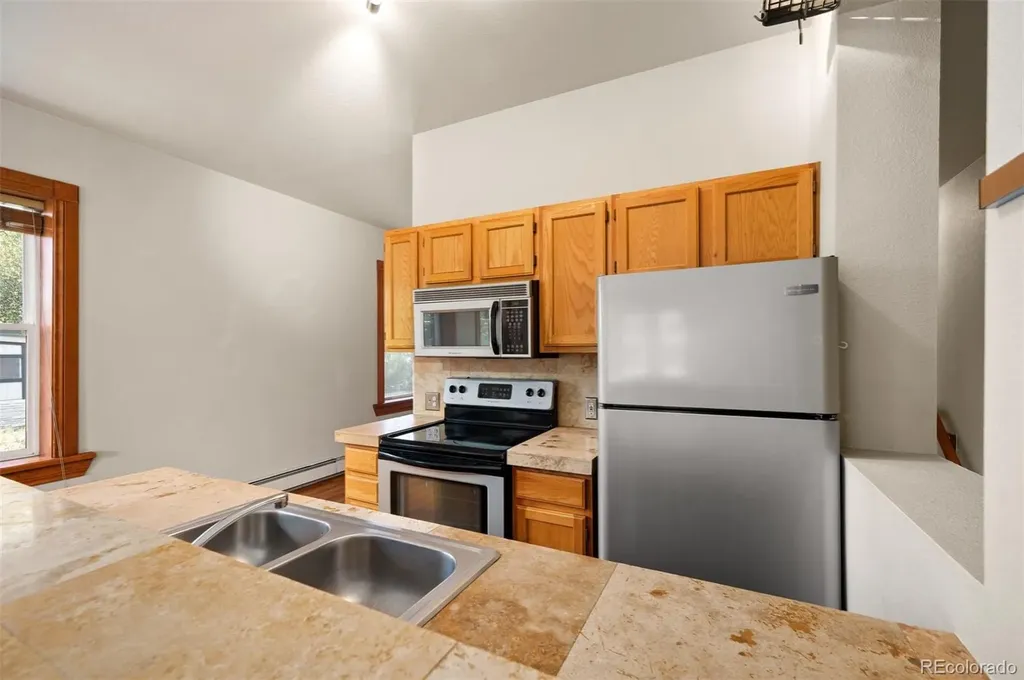 3249 W Fairview Place Denver CO 80211