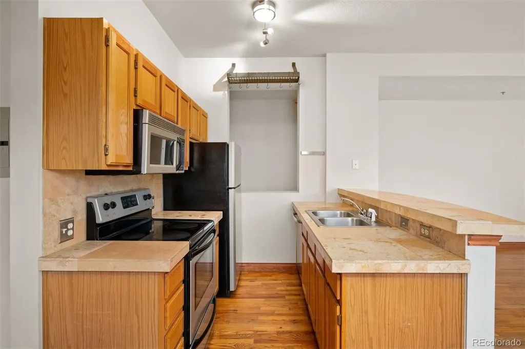 3249 W Fairview Place Denver CO 80211