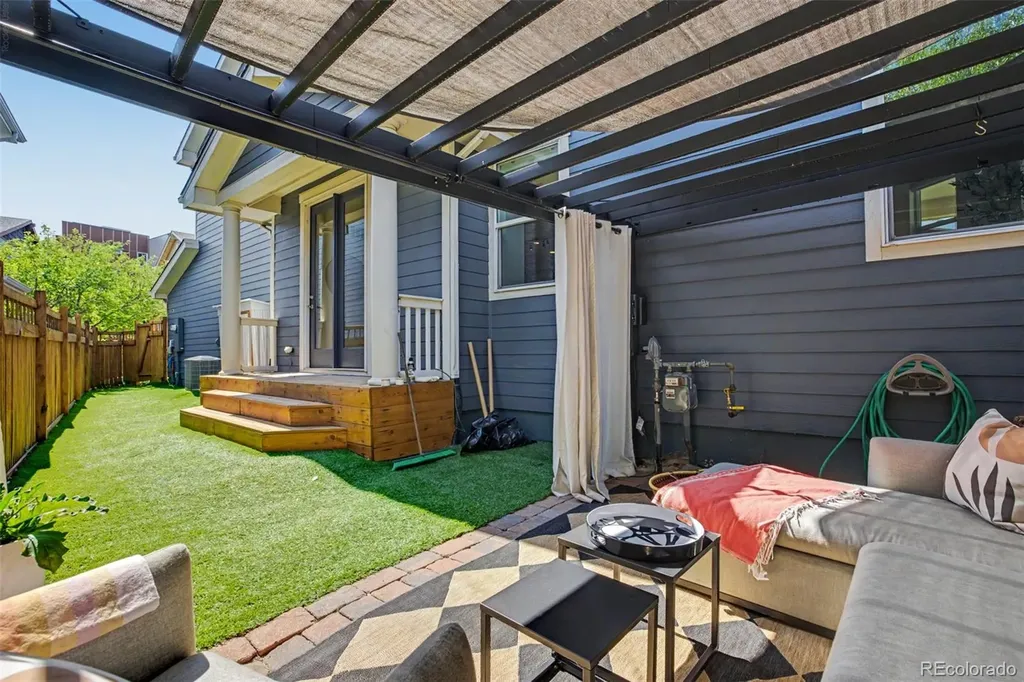 3164 Geneva Court Denver CO 80238