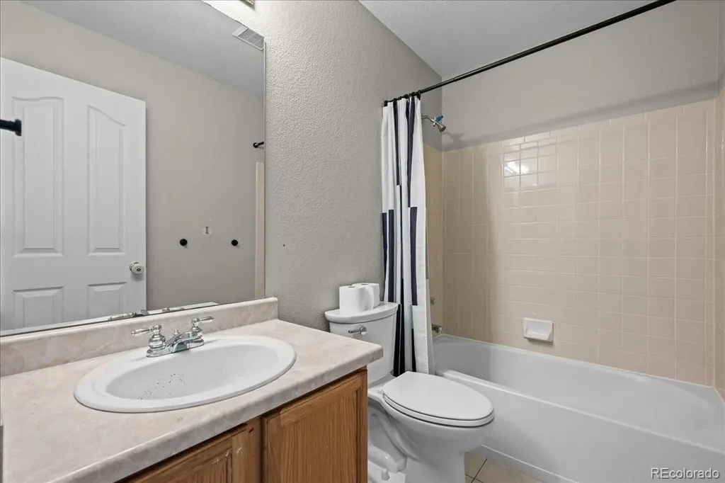 1742 Preston Drive Longmont CO 80504