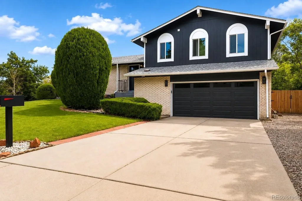 8520 W Virginia Avenue Lakewood CO 80226