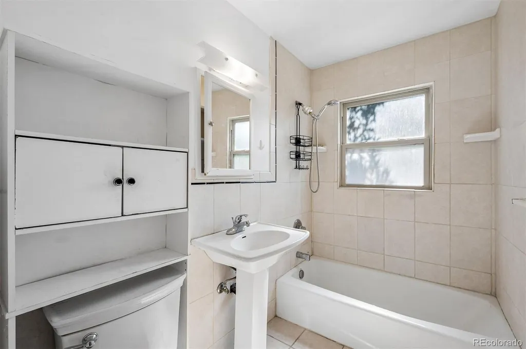 4564 S Pennsylvania Street Englewood CO 80113
