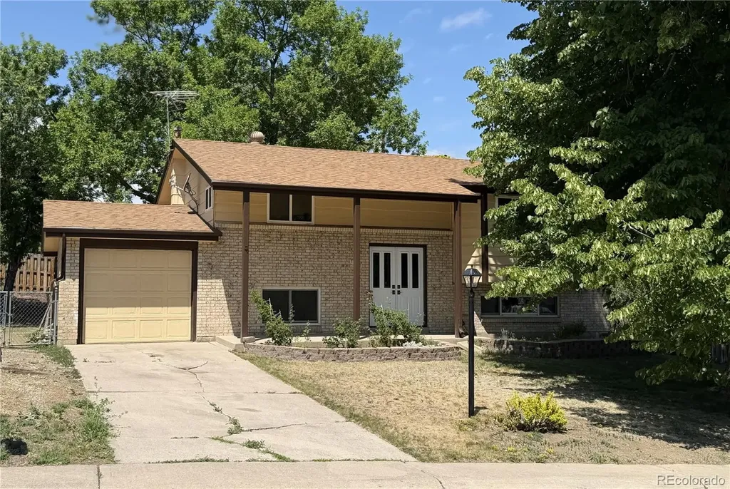 1841 S Saulsbury Court Lakewood CO 80232