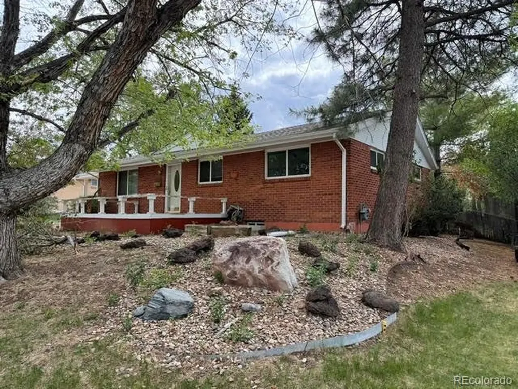 6621 S Logan Street Littleton CO 80121