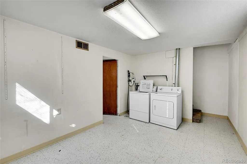 1526 Main Street Louisville CO 80027