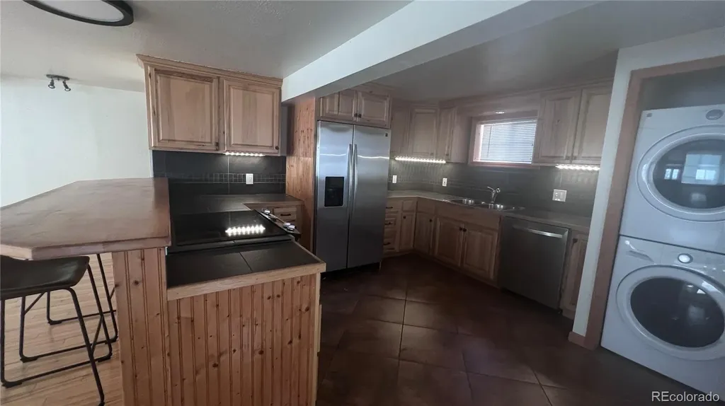 697 27 1/2 Court Grand Junction CO 81506