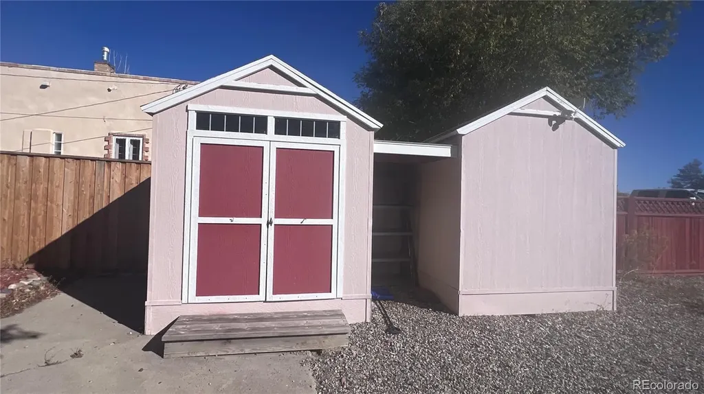 697 27 1/2 Court Grand Junction CO 81506
