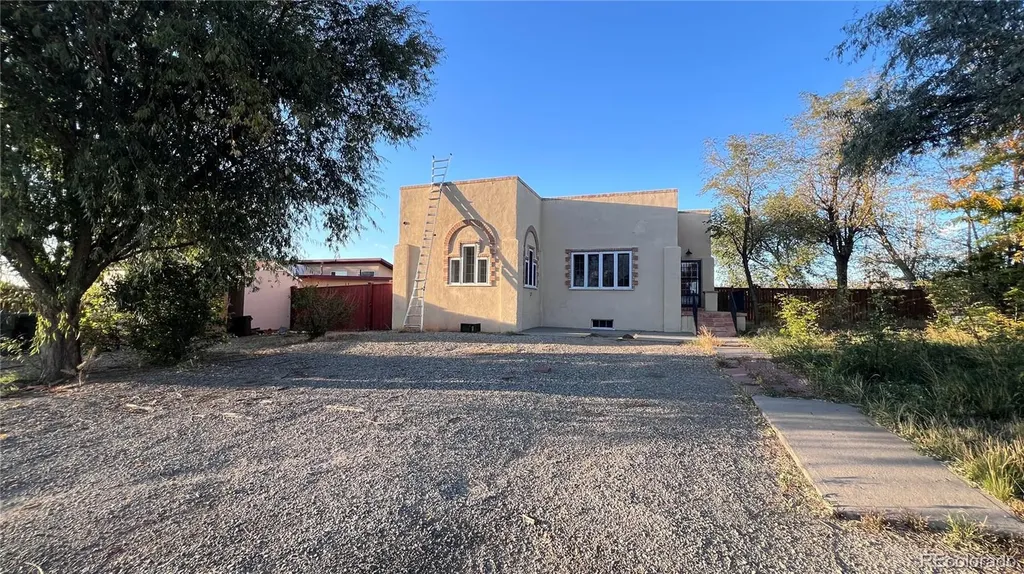 697 27 1/2 Court Grand Junction CO 81506