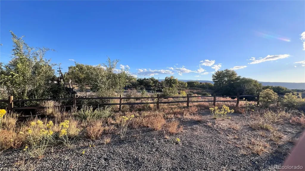 697 27 1/2 Court Grand Junction CO 81506