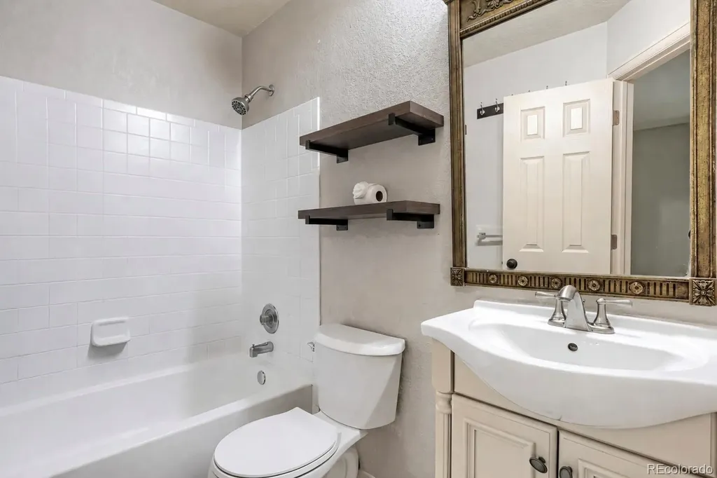 11913 E Kepner Drive Aurora CO 80012