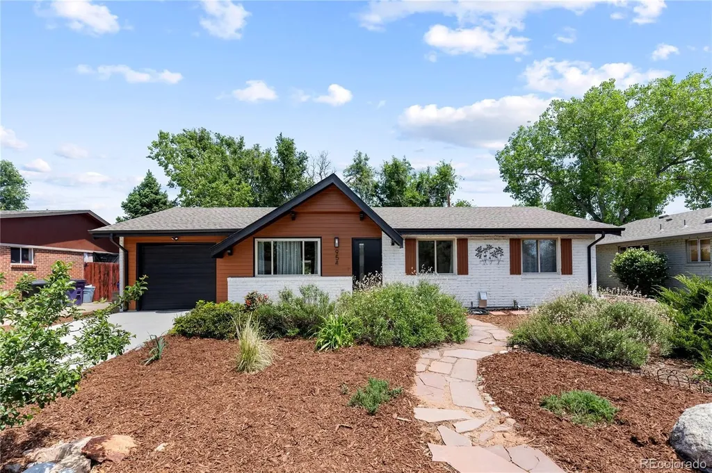 954 S Ivy Street Denver CO 80224