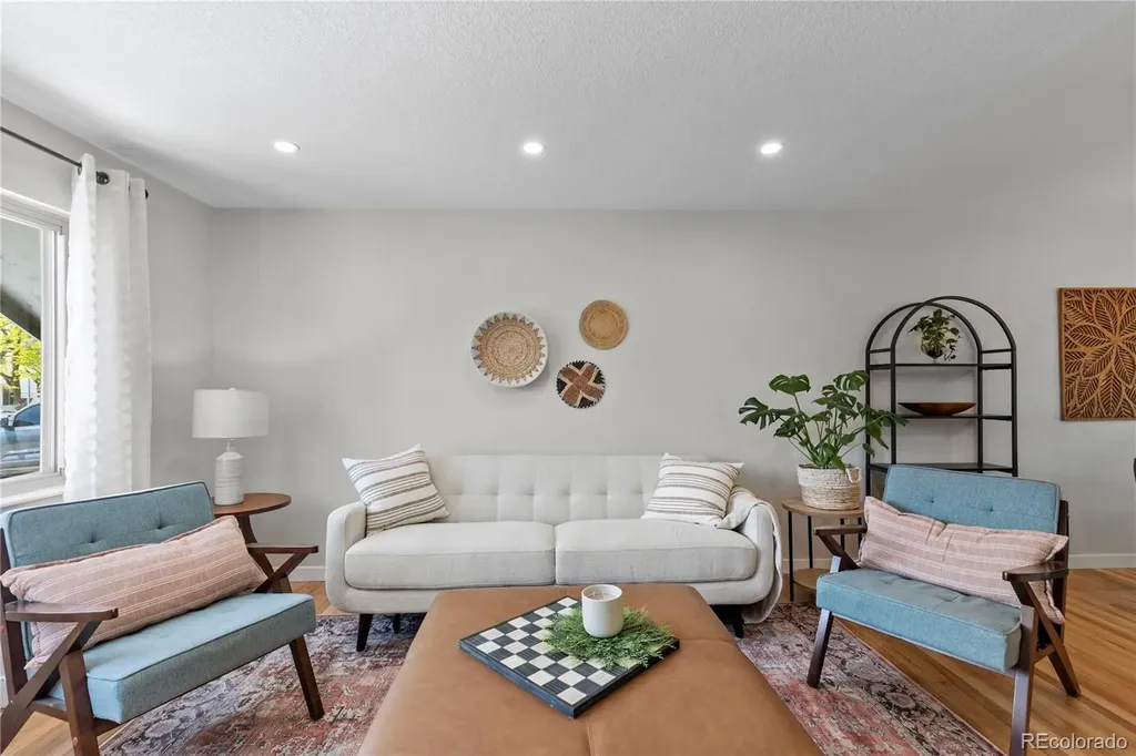 954 S Ivy Street Denver CO 80224
