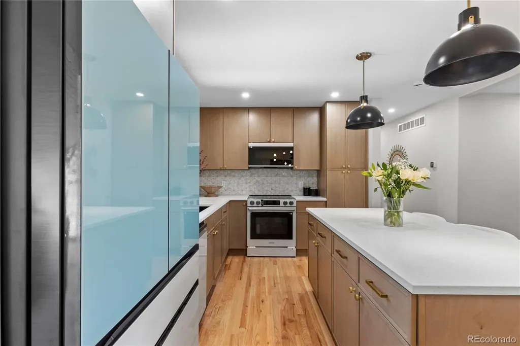 954 S Ivy Street Denver CO 80224