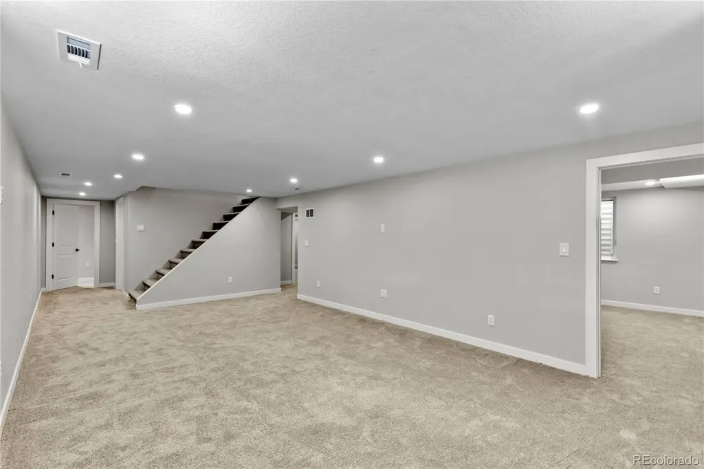 954 S Ivy Street Denver CO 80224
