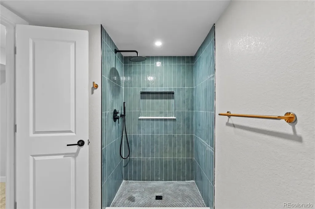 954 S Ivy Street Denver CO 80224
