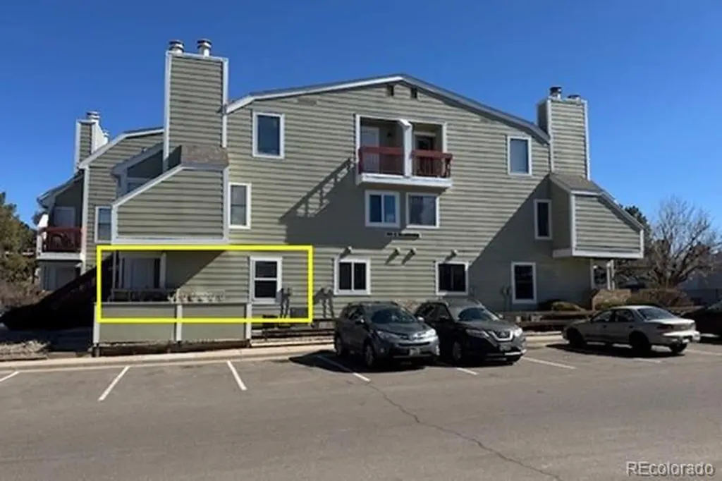 992 S Dearborn Way Aurora CO 80012