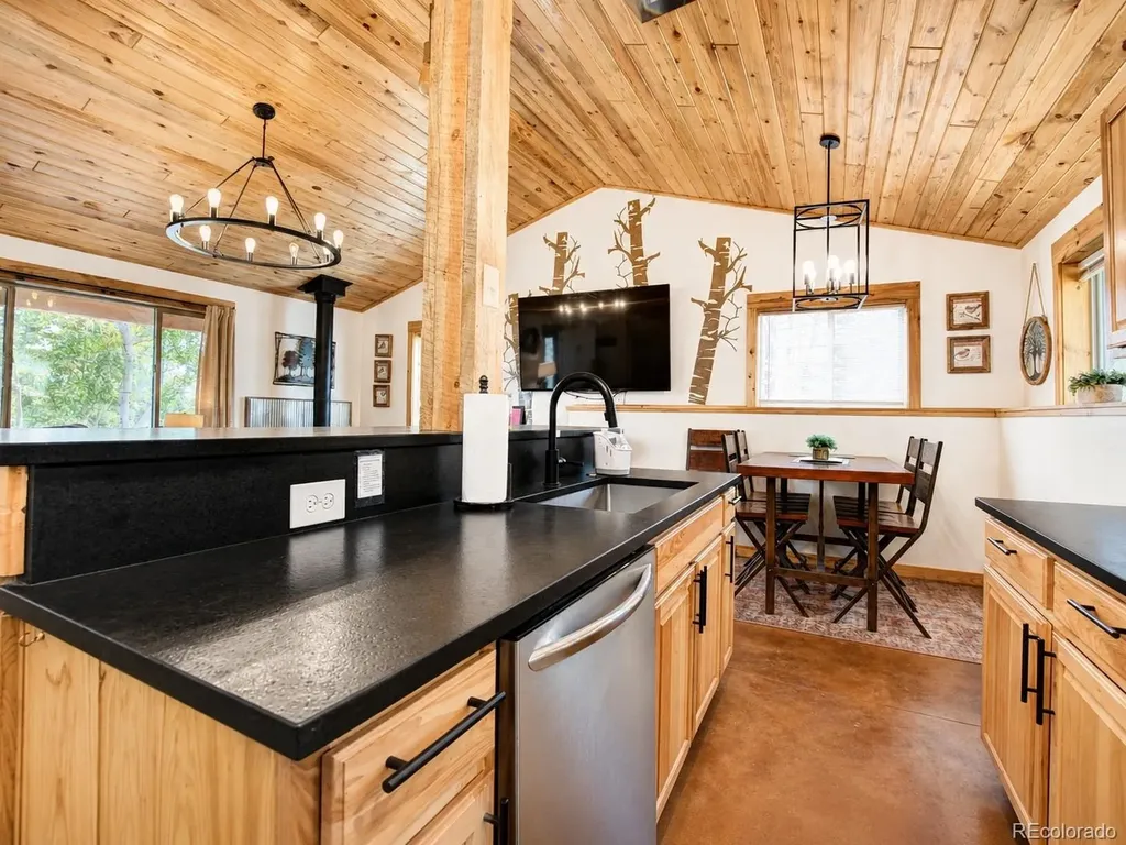 53 Warpath Road Como CO 80432