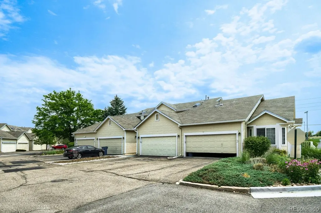 12324 E 2nd Drive Aurora CO 80011