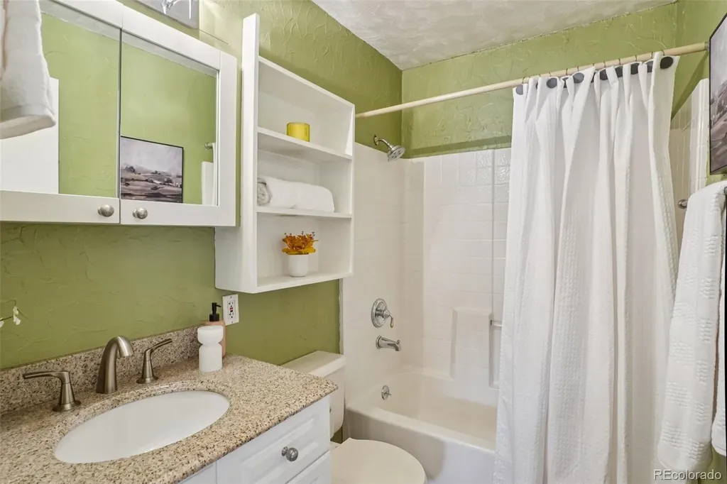 6321 Oak Court Arvada CO 80004
