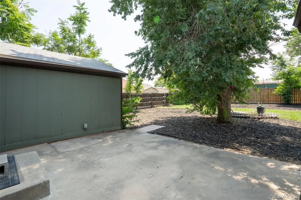 6740 E 76th Place Commerce City CO 80022