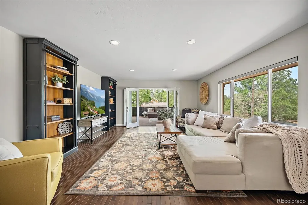208 Oak Place Manitou Springs CO 80829