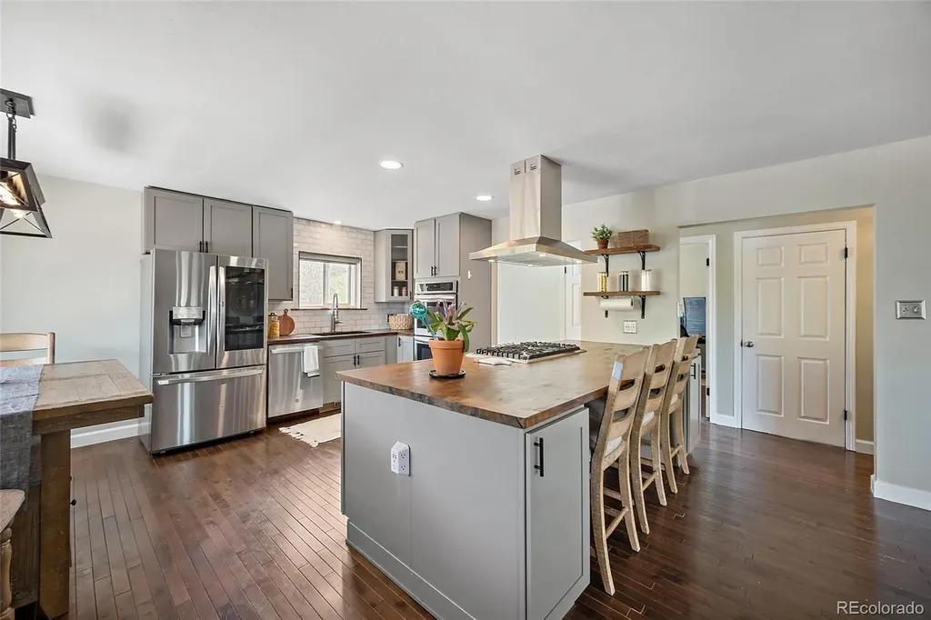 208 Oak Place Manitou Springs CO 80829