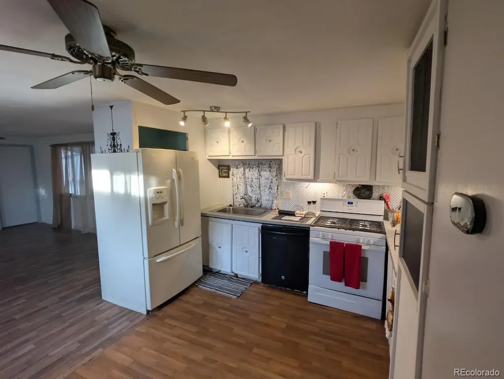 3500 S King Street Denver CO 80236