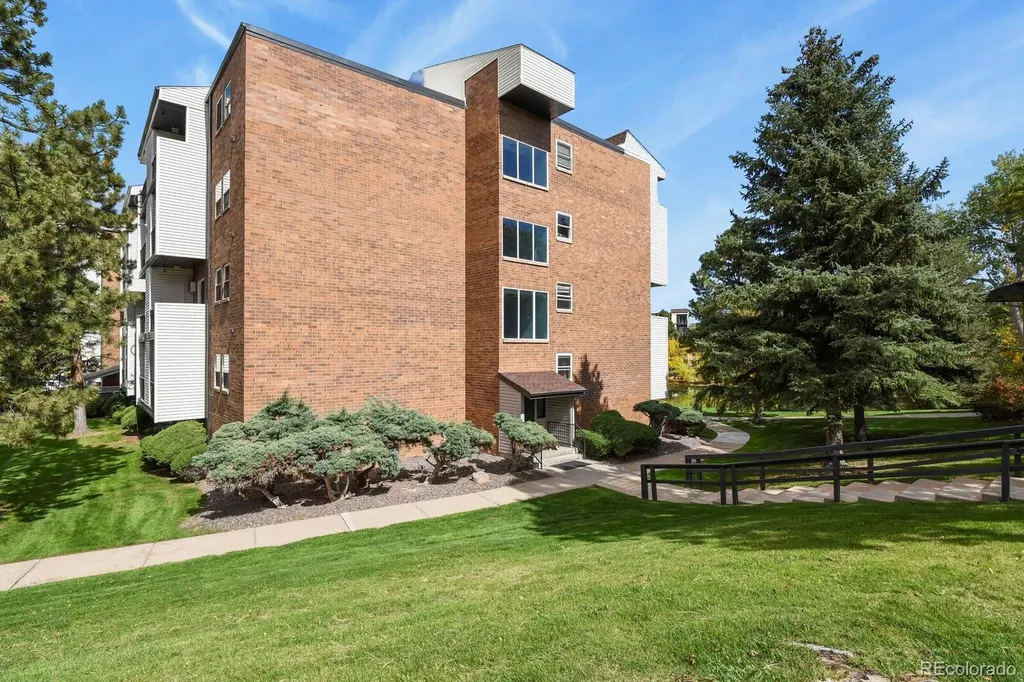 1250 Golden Circle Golden CO 80401
