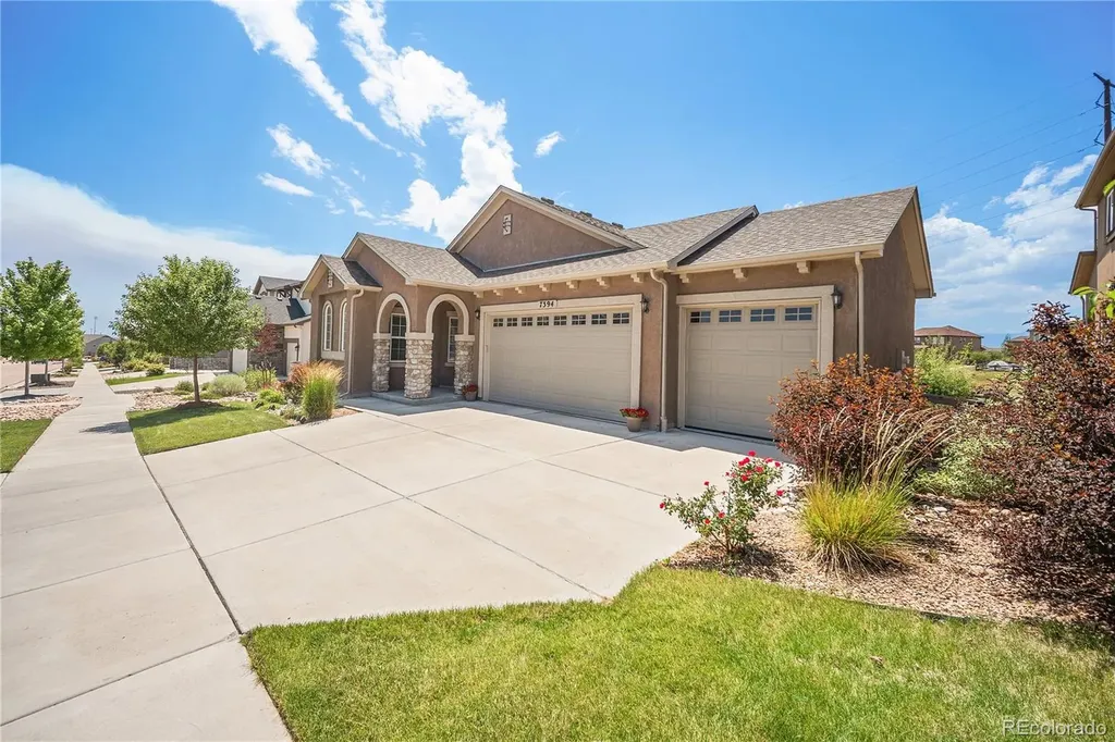 7394 Rim Bluff Lane Colorado Springs CO 80927