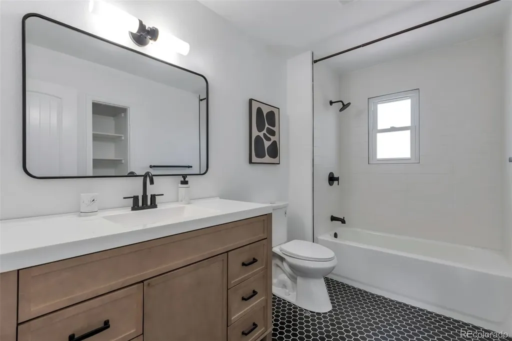 1595 S Norfolk Street Aurora CO 80017