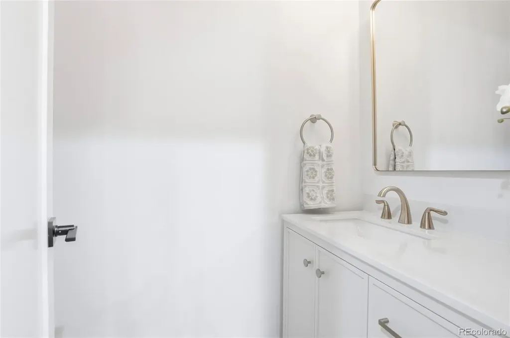 3645 S Poplar Street Denver CO 80237