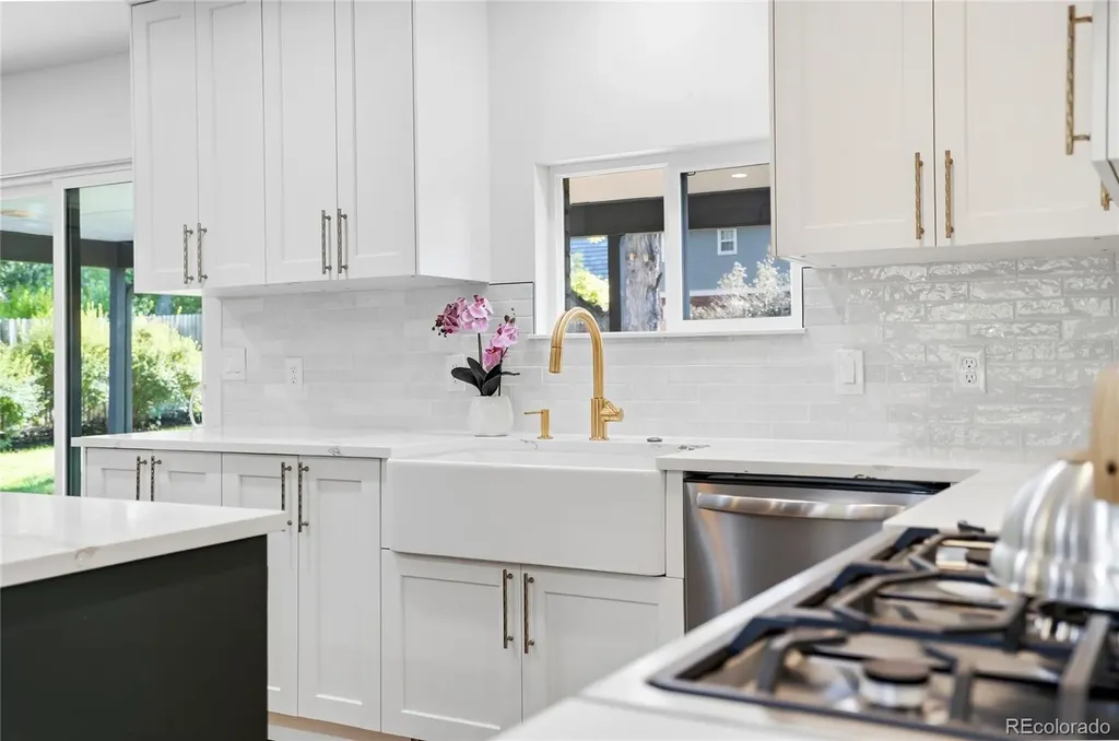 3645 S Poplar Street Denver CO 80237