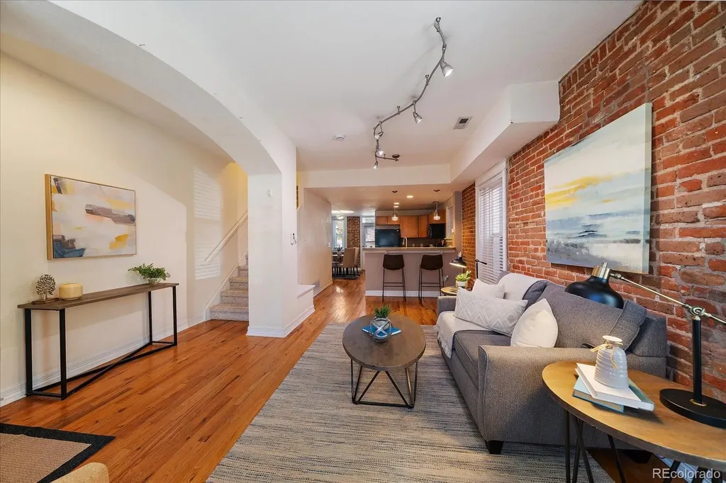 1576 N Franklin Street Denver CO 80218