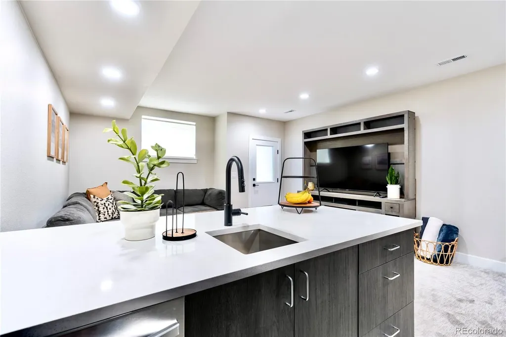 1074 Knox Court Denver CO 80204