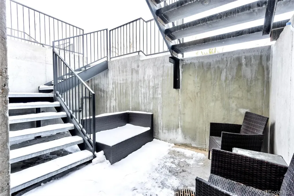 1074 Knox Court Denver CO 80204