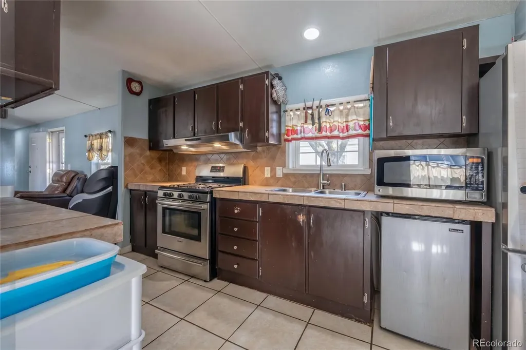 806 Birch Street Hudson CO 80642