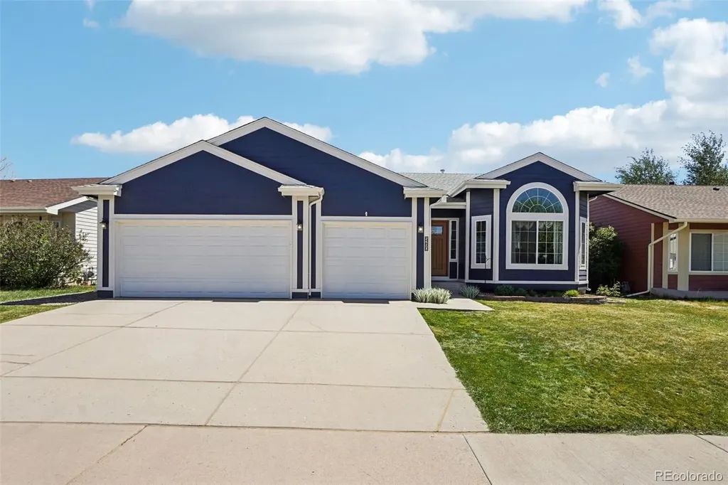 5290 E Kensington Avenue Castle Rock CO 80104