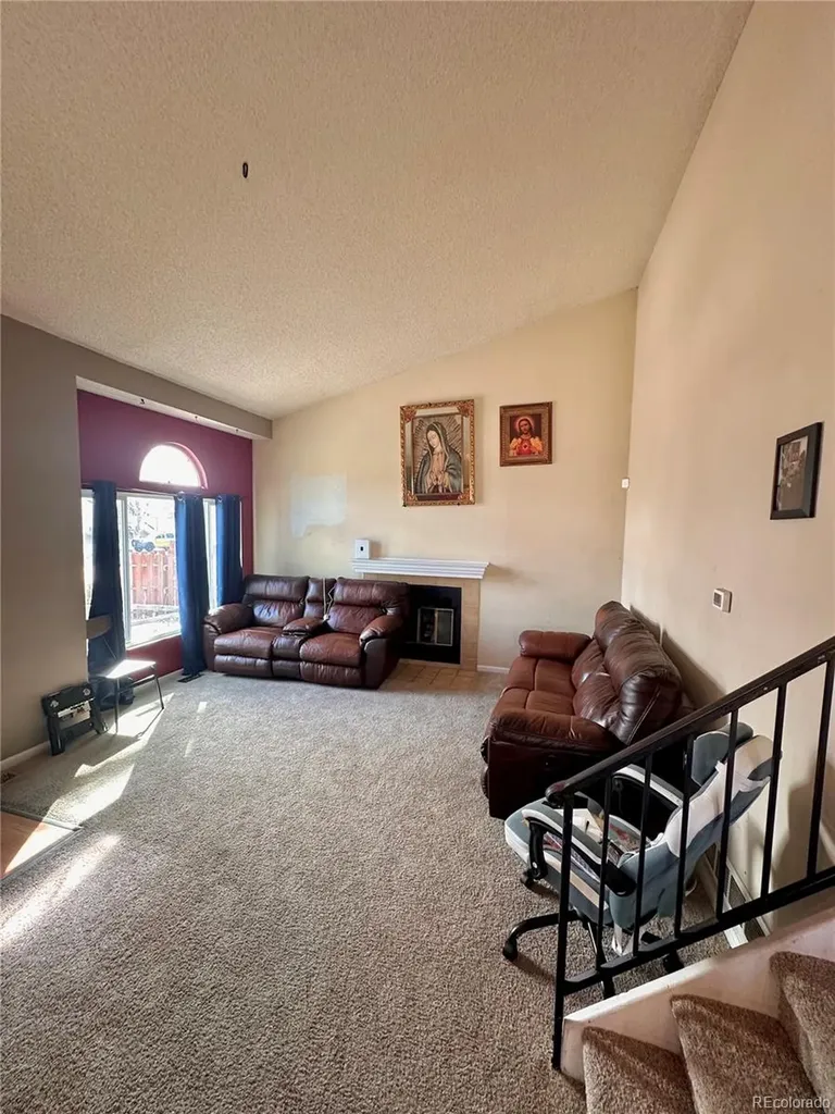 20927 Kelly Place Denver CO 80249