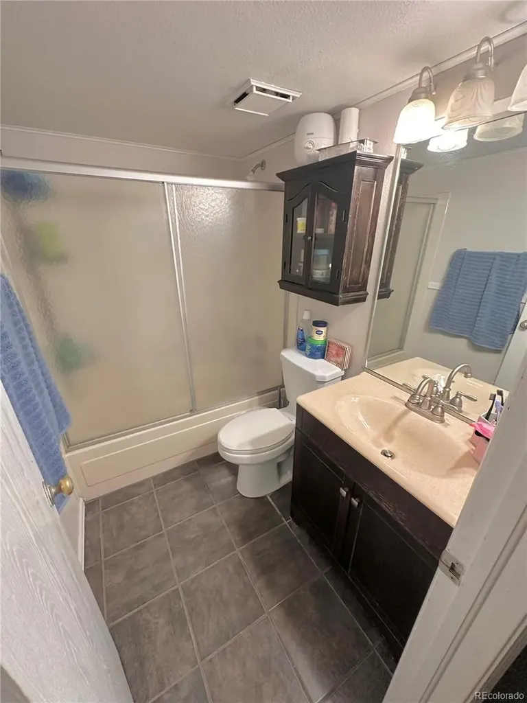 20927 Kelly Place Denver CO 80249